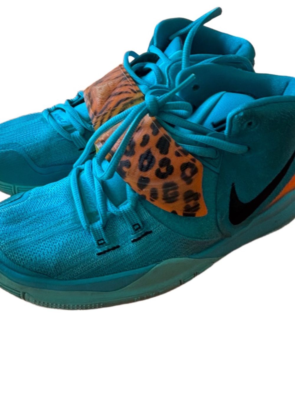 Youth Athletic Sneakers in Teal with Leopard Accent - Nike size 5Y unisex